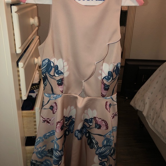 Keepsake the Label Floral Dress - Picture 2 of 2